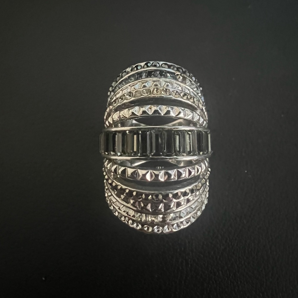 Henri Bendel Ring